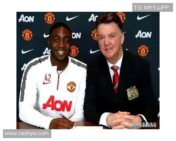 范加尔赞扬曼联青训体系出产的年轻才华,誓言给予更多机会 范加尔赞扬曼联青训体系出产的年轻才华,誓言给予更多机会