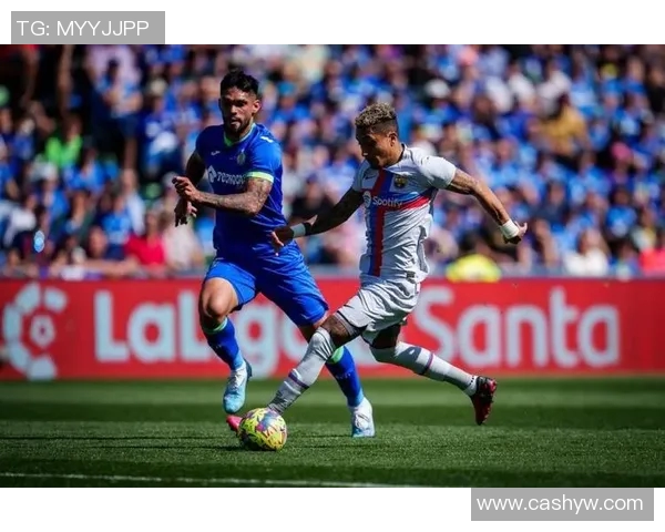 梅西连进两球，巴萨客场逆转赫罗纳，继续领跑西甲积分